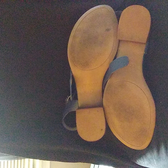 Women's navy blue sandals made by crown & Ivy - Picture 3 of 6